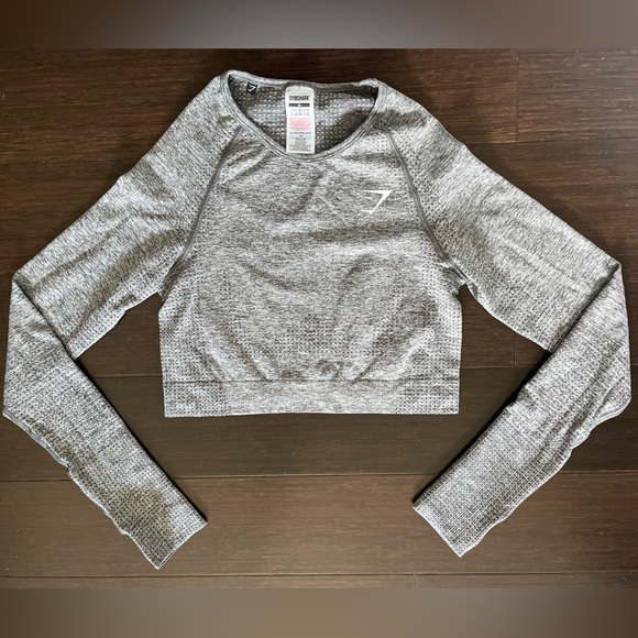 GymShark: Vital Seamless Long Sleeve Crop Top, Smokey Grey Marl, Size M - Picture 5 of 6